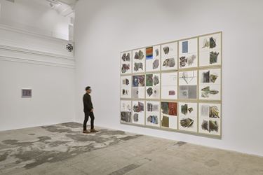 Exhibition view: Guillermo Kuitca, Hauser & Wirth, Los Angeles (18 May–11 August 2019). © Guillermo Kuitca. Courtesy the artist and Hauser & Wirth. Photo: Mario de Lopez.
