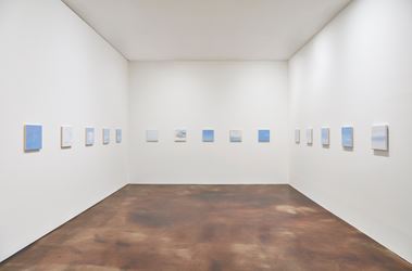 Exhibition view: Byron Kim, Sky, K2 & K3, Kukje Gallery, Seoul (1 February–28 February 2018). Courtesy Kukje Gallery.