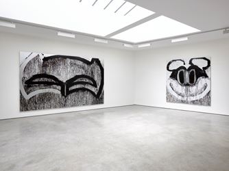Exhibition view: Joyce Pensato, FORGETTABOUT IT, Lisson Gallery, London (19 May – 24 June 2017). Courtesy Lisson Gallery, London.
