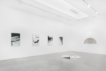 Exhibition view: Julian Irlinger, A Smile with One Tooth, Galerie Thomas Schulte, Berlin (19 February–9 April 2022). Courtesy Galerie Thomas Schulte. Photo: Stefan Haehnel.