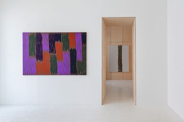 Exhibition view: Group Exhibition, Oggi, no performance, Cadogan Gallery, Milan (26 September–27 October 2023). Courtesy the artists and Cadogan Gallery.