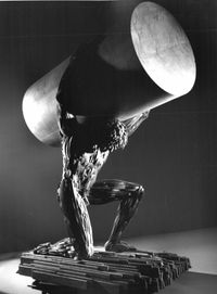 DISCORSI PLATONICI SULLA GEOMETRIA (Uomo con Cilindro) by Mario Ceroli contemporary artwork sculpture
