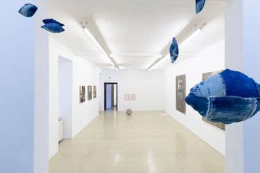 Exhibition view: Group Exhibition, ARTIST IN RESIDENCE 2020 - 2021, Krinzinger Schottenfeld, Vienna (23 March–30 May 2022). Courtesy Galerie Krinzinger.