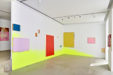 Exhibition view: Miguel Angel Molina, La pertinencia del borde, Alzueta Gallery, Madrid (8 September–3 October 2022). Courtesy Alzueta Gallery.