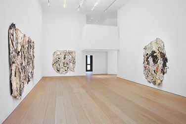 Exhibition view: Angel Otero, Milagros, W 24th Street, New York (7 March–April 20 2019). Courtesy the artist and Lehmann Maupin, New York, Hong Kong, and Seoul. Photo: Matthew Herrmann.