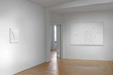 Exhibition view: Limiti di equilibrio, Studio Gariboldi, Milan (14 October–16 December 2022). Courtesy Studio Gariboldi. 