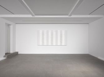 Exhibition view: Mary Corse, Variations, Lisson Gallery, Bell Street, London (6 October–7 November 2020). © Mary Corse. Courtesy Lisson Gallery.
