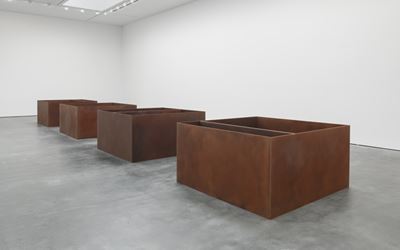 Exhibition view: Donald Judd, David Zwirner, New York (7 November–19 December 2015). Courtesy David Zwirner.