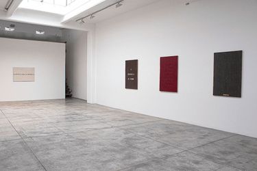 Exhibition view: Vincenzo Agnetti, Tempo E Memoria [Time and Memory], Cardi Gallery, Milan and London (3 June–2 September 2023). Courtesy Cardi Gallery.