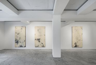 Exhibition view: Chung Chang-Sup, Mind in Matter, PKM Gallery, Seoul (25 August–15 October 2022). Courtesy PKM Gallery.