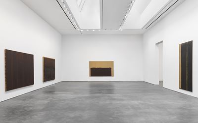 Exhibition view: Hyong-keun Yun, Solo Exhibition, David Zwirner, 20th Street, New York (14 January–18 February 2017). Courtesy PKM Gallery, Seoul and David Zwirner, New York/London.