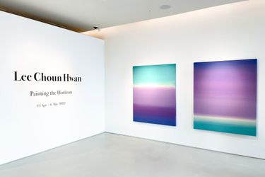 Exhibition view: Lee Choun Hwan: Painting the Horizon, Seojung Art Busan (11 April – 6 May 2022). Courtesy Seojung Art.
