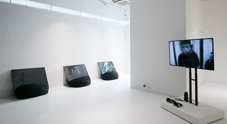 Alan Kwan, Kenny Wong, The Interstitial, 2016, Exhibition view, Pearl Lam Galleries SOHO, Hong Kong. Courtesy Pearl Lam Galleries, Soho, Hong Kong.