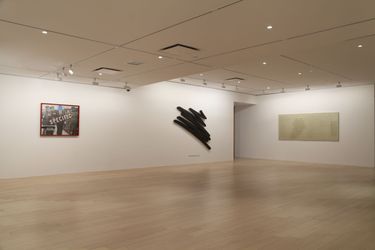 Exhibition view: Jenny Holzer, Barbara Kruger, Benar Venet, Visual Landscape: Radical Abstraction, De Sarthe, Hong Kong (12 December 2012–2 February 2013). Courtesy De Sarthe.