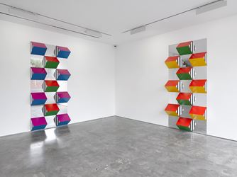 Exhibition view: Daniel Buren, PILE UP: High Reliefs. Situated Works, Lisson Gallery, London (22 September–11 November 2017). Courtesy Lisson Gallery. 