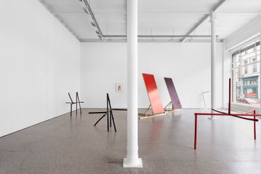 Exhibition view: Jean-Luc Moulène, Solo Exhibition, Galerie Greta Meert, Brussels (24 February–1 May 2022). Courtesy Galerie Greta Meert.