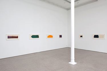Exhibition view: Suzan Frecon, Galerie Greta Meert, Brussels (15 November 2013–24 January 2016). Courtesy Galerie Greta Meert