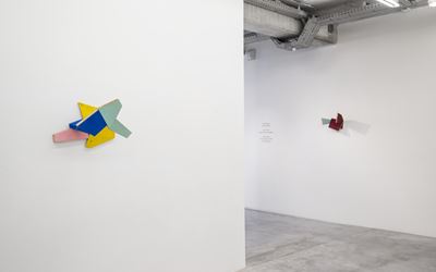 Joel Shapiro, Painted Wood, 2014, Exhibition view at Almine Rech Gallery, Brussels. Courtesy the Artist and Almine Rech Gallery: Sven Laurent. © Joel Shapiro.