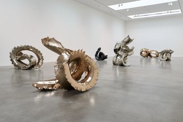 Exhibition view: Lynda Benglis, An Alphabet of Forms, Pace Gallery, New York (5 May–16 Jun 2021). © Lynda Benglis. Courtesy Pace Gallery.
