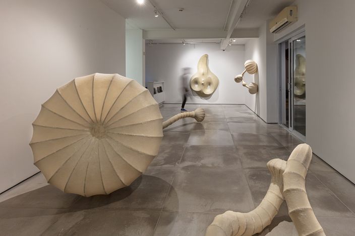 Angelo Venosa, 'quasi' at Galeria Nara Roesler, Rio de Janeiro, Brazil on 1 Apr–8 May 2021 | Ocula