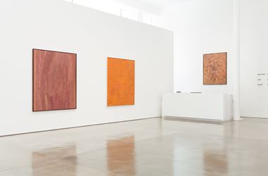 Exhibition view: Group Exhibition, Desert Painters of Australia Part II, Gagosian, Beverly Hills (26 July–6 September 2019). Artwork, left to right: © Willy Tjungurrayi/Copyright Agency. Licensed by Artists Rights Society (ARS), New York, 2019; © Yukultji Napangati/Copyright Agency. Licensed by Artists Rights Society (ARS), New York, 2019; © Emily Kame Kngwarreye/Copyright Agency. Licensed by Artists Rights Society (ARS), New York, 2019. Photo: Fredrik Nilsen.