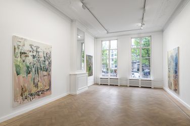 Exhibition view: Francesca Mollett, Halves, GRIMM, Amsterdam (2 June–22 July 2023). Courtesy GRIMM, Amsterdam. Photo: Jonathan de Waart.Image from:8 Must-See Summer Exhibitions in Europe 2023Read Advisory PerspectiveFollow ArtistEnquire