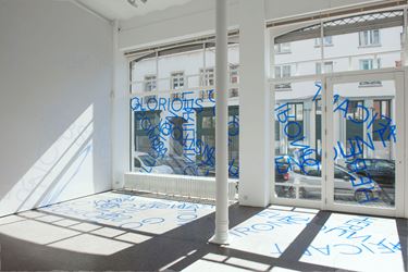 Exhibition view: Robert Barry, Galerie Greta Meert, Brussels (6 September–31 October 2013). Courtesy Galerie Greta Meert.
