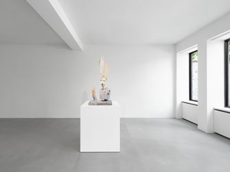 Exhibition view: David Altmejd, Rabbits, Xavier Hufkens, 44 rue Van Eyck, Van Eyckstraat (3 September–17 October 2020). Courtesy Xavier Hufkens, Brussels.