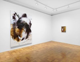 Exhibition view: Emma McIntyre, An echo, a stain, David Zwirner, 69th Street, New York (21 September–28 October 2023). Courtesy the artist and David Zwirner.
