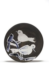 Deux oiseaux by Pablo Picasso contemporary artwork sculpture