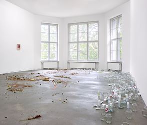 Exhibition view: Group Exhibition, local talent, curated by Thomas Demand, Sprüth Magers, Berlin (4 July–22 August 2020). Courtesy Sprüth Magers. Photo: Timo Ohler.
