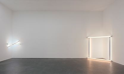 Exhibition view: Dan Flavin, in daylight or cool white, David Zwirner, 20th Street, New York (21 February–14 April 2018). Courtesy David Zwirner.