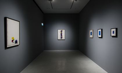 Sam Francis, Colour in Space, 2016, Exhibition view, Pearl Lam Galleries, Hong Kong. Courtesy Pearl Lam Galleries, Hong Kong.