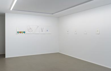 Exhibition view: Richard Tuttle, KILL SOMEONE. Arbeiten auf Papier, Galerie Christian Lethert, Cologne (6 September–31 October 2019). Courtesy Galerie Christian Lethert.