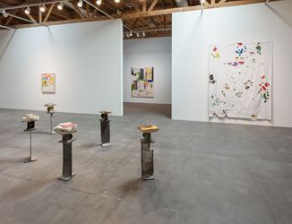 Exhibition view: David Hammonds, Hauser & Wirth, Los Angeles (18 May—11 August 2019). © David Hammons. Courtesy the artist and Hauser & Wirth. Photo: Fredrik Nilsen Studio.