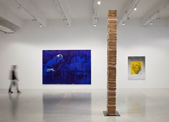 Exhibition view: Lorna Simpson, Darkening, Hauser & Wirth, 22nd Street, New York (25 April–26 July 2019). © Lorna Simpson. Courtesy the artist and Hauser & Wirth.