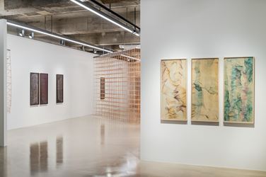 Exhibition view: Jinnie Seo, Her Sides of Us, Gallery Baton, Seoul (27 August–29 September 2020). Courtesy of the Artist and Gallery Baton. Photo: Jang Mi. 