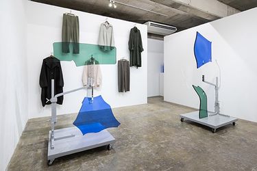Exhibition view: Tomii Motohiro, Superimposed Lines, Yumiko Chiba Associates, Tokyo (20 November 2021–15 January 2022). Courtesy Yumiko Chiba Associates.