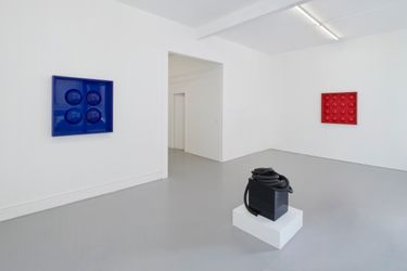 Exhibition view: Vanessa Safavi, I feed my dreams slime at night, Fabienne Levy, Geneva (16 March–13 May 2023). Photo: © Guillaume Python. Courtesy Fabienne Levy.
