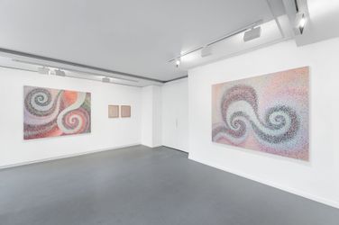 Exhibition view: Gwen O'Neil, Over the Ridges and through the Passes, Almine Rech, Paris (11 May–14 June 2024). Courtesy Almine Rech.