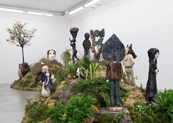 Exhibition view: Klara Kristalova, Camouflage, Galerie Perrotin, Paris (7 September–7 October 2017).© Kristalova / ADAGP Paris, 2017. Courtesy the artist and Galerie Perrotin, Paris. Photo: Claire Dorn.