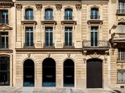 Hauser & Wirth to Launch First French Gallery