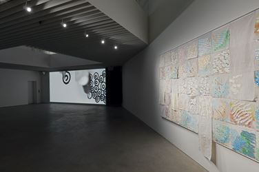 Exhibition view: Liza Lou, The River and the Raft, Lehmann Maupin & Songwon Art Center, Seoul (26 September–9 November 2019). Courtesy the artist and Lehmann Maupin, New York, Hong Kong, and Seoul.