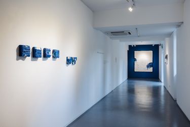 Exhibition view: Jane Lee, Where Is Painting?, Sundaram Tagore, Singapore (20 August–29 October 2022). Courtesy Sundaram Tagore Gallery.