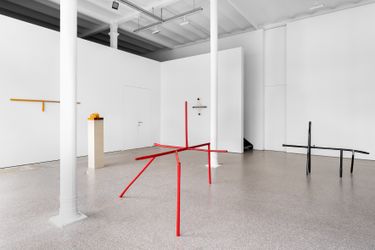 Exhibition view: Jean-Luc Moulène, Solo Exhibition, Galerie Greta Meert, Brussels (24 February–1 May 2022). Courtesy Galerie Greta Meert.