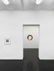 Exhibition view: Mathias Poledna, Fine Important Post War and Contemporary, Galerie Buchholz, Köln (12 May–18 June 2022). Courtesy Galerie Buchholz.