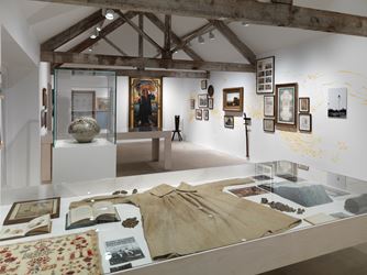 Exhibition view: Group Exhibition, The Land We Live In – The Land We Left Behind, Hauser & Wirth, Somerset (20 January–7 May 2018). Courtesy Hauser & Wirth. Photo: Ken Adlard.