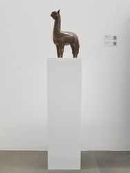 Daniel DAVIAU (b. 1962), Scratching Bear. Model 2010, Font 2019, Bronze, signed and numbered, Foundry Deroyaume, brown patina, limited edition of 8 ex. + 4 A.P.Ed. EA I/IV