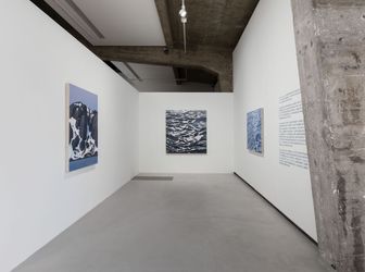 Exhibition view: Long Quan, Water Under the Bridge, Tabula Rasa Gallery, Beijing (5 November–17 December 2022). Courtesy Tabula Rasa Gallery.