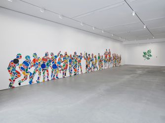 Exhibition view: Tony Cragg, Riot, Lisson Gallery, West 24th Street, New York (14 March–15 April 2023). Courtesy Lisson Gallery.